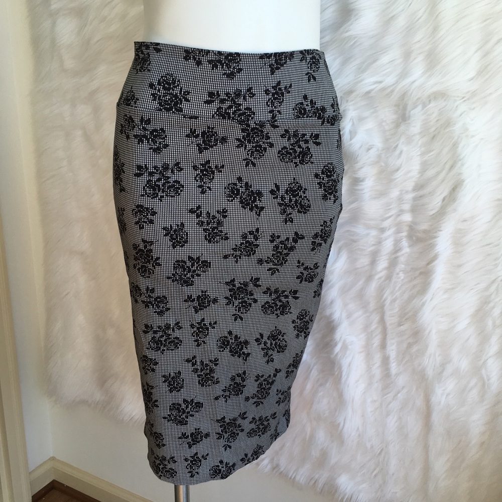 ABN size medium floral pencil skirt